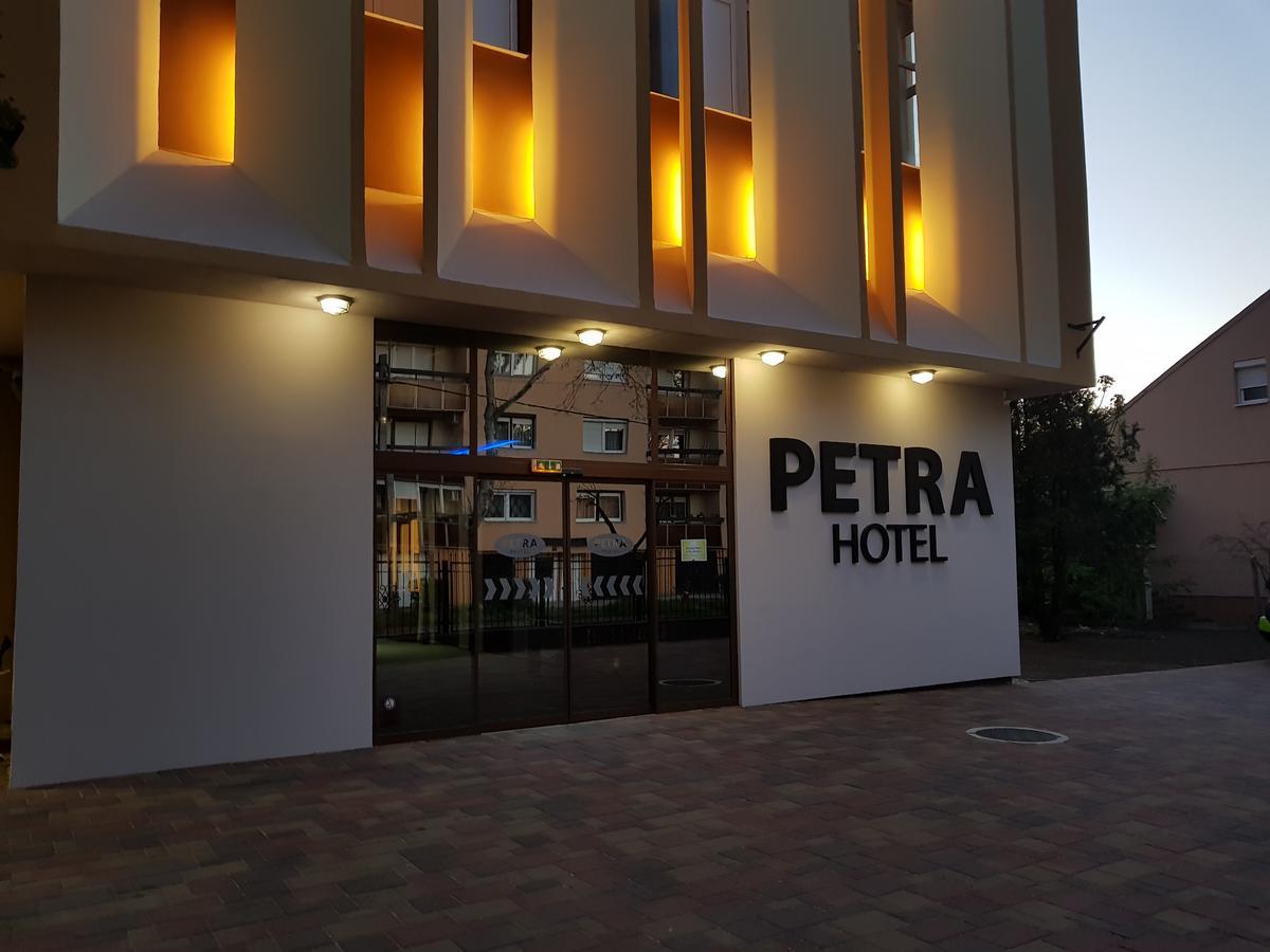 Petra Hotel Nyíregyháza Kültér fotó