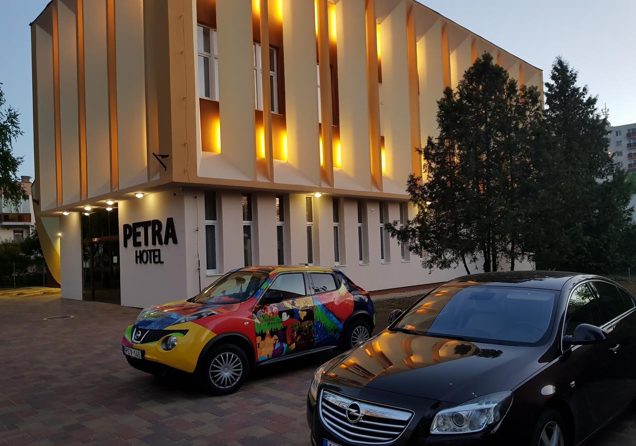 Petra Hotel Nyíregyháza Kültér fotó